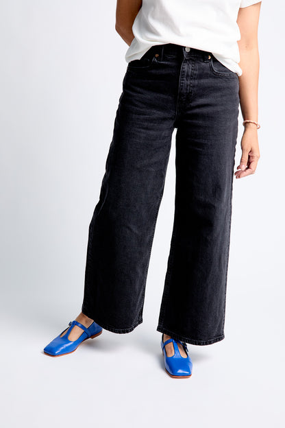 Munch | Electric Blue